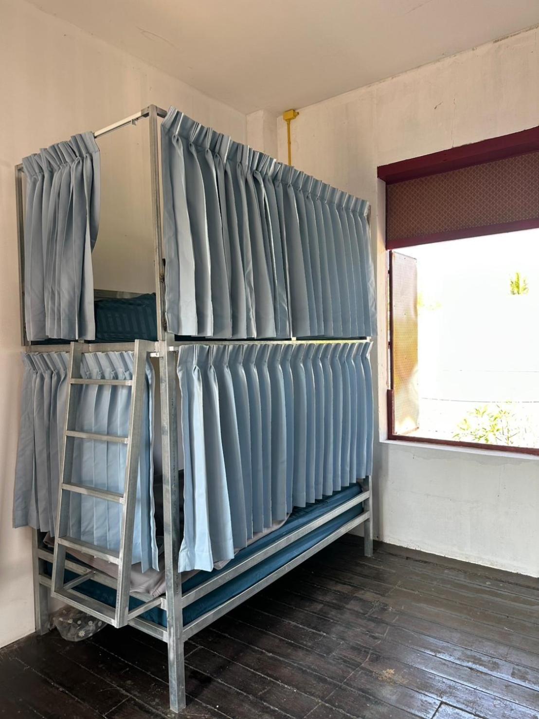 Via Thakhek Hostel & Cafe Bagian luar foto